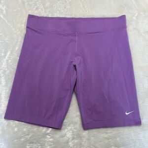 XL Nike women’s biker shorts
